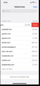 4. Unless you can swipe left the specific website to delete data for the specific site.